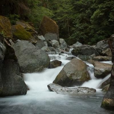 多点连线丨伊朗疑遭以色列“有限度”空袭报复 叙南部遭以袭击致物资损失